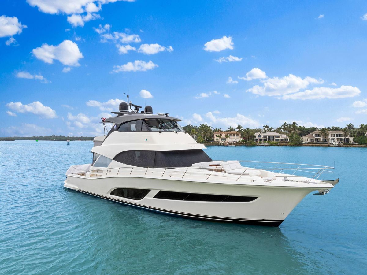2023 Riviera 64 