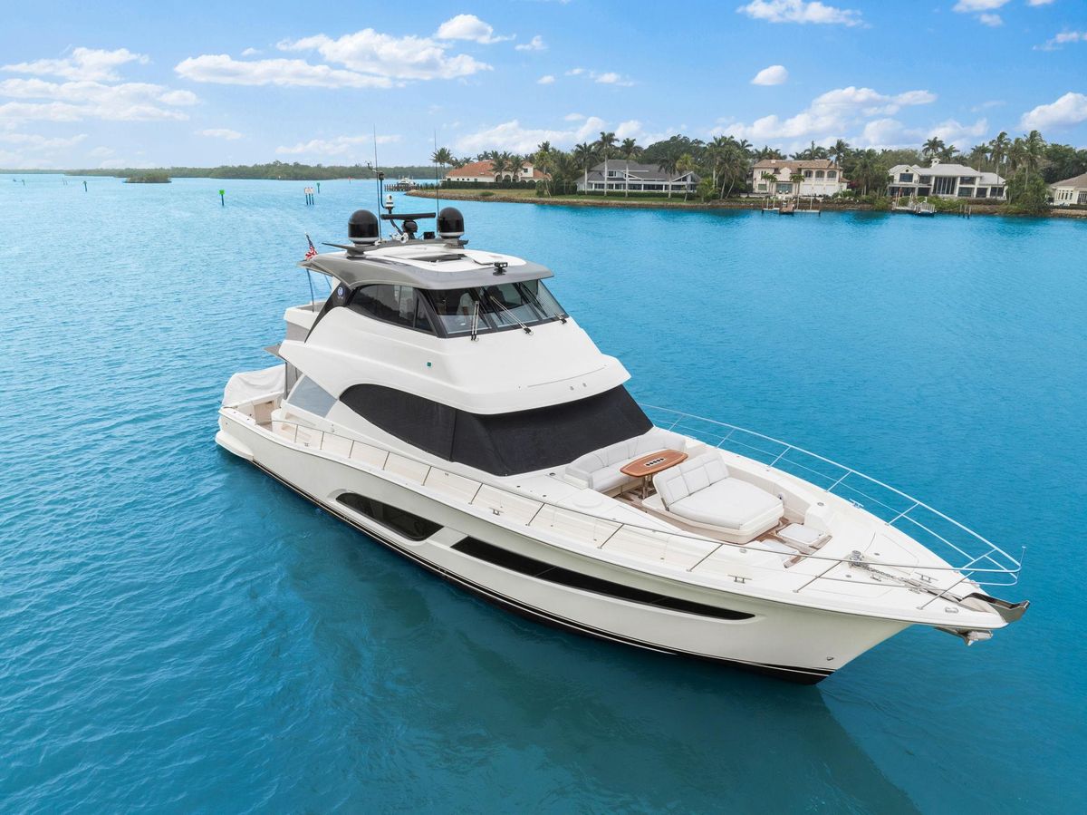 2023 Riviera 64 