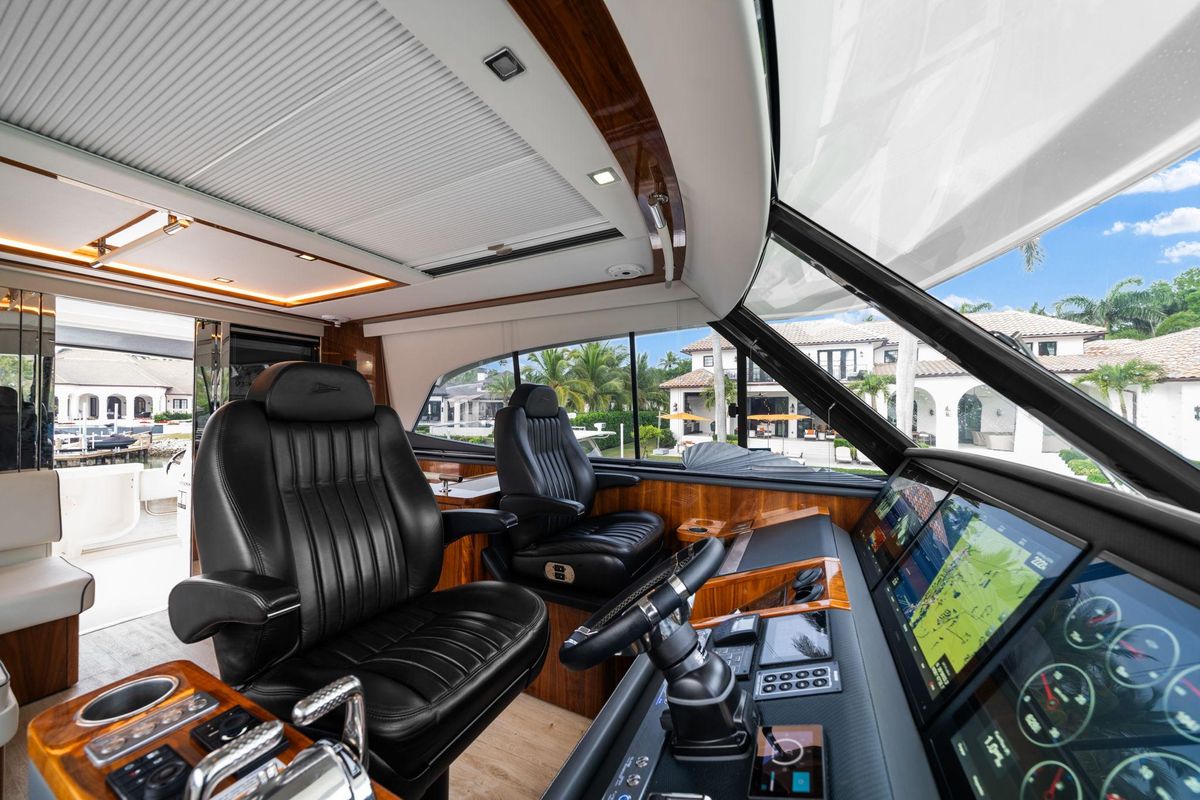 2023 Riviera 64 