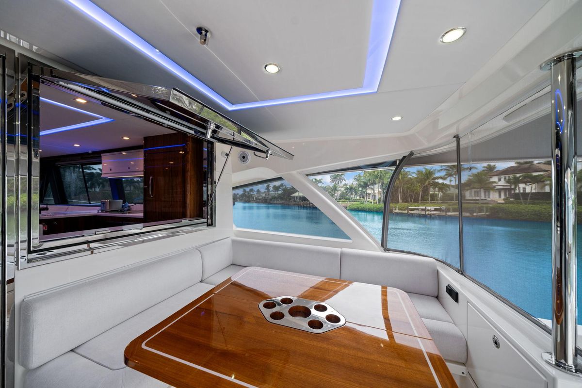 2023 Riviera 64 