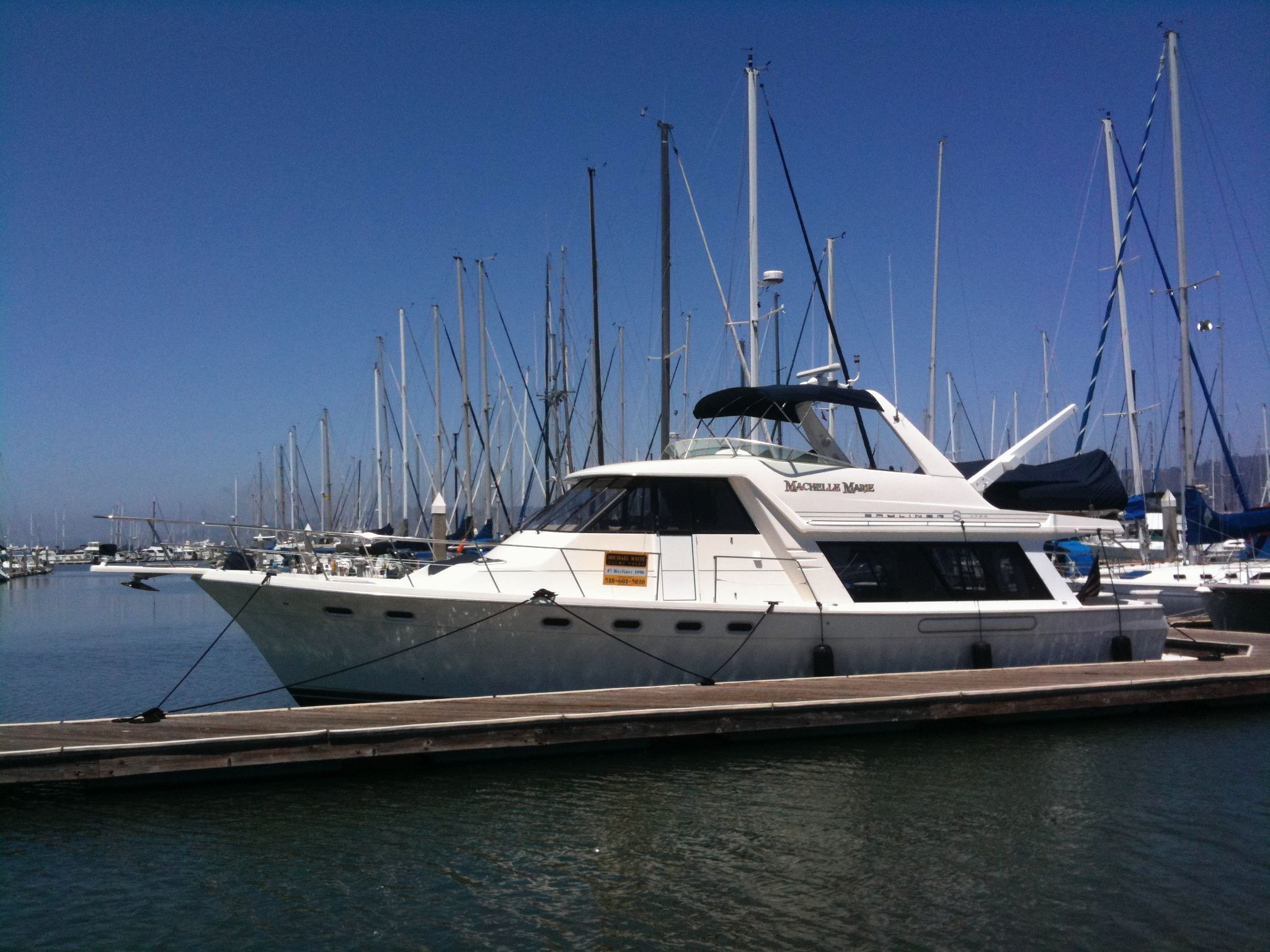 1998 Bayliner 4788 Pilot House