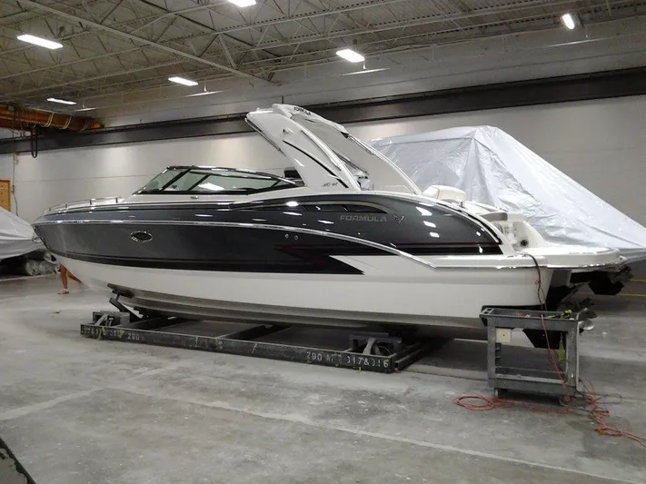 Banchors Ours Yacht Photos Pics 