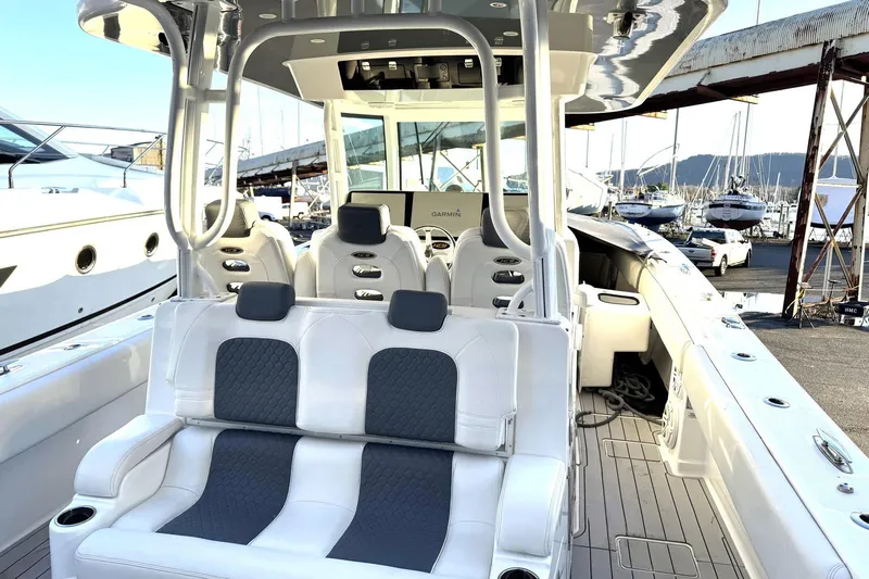 Fansea Pantz Yacht Photos Pics 2019 HCB 39 Speciale boat interior with luxurious seating and modern design.