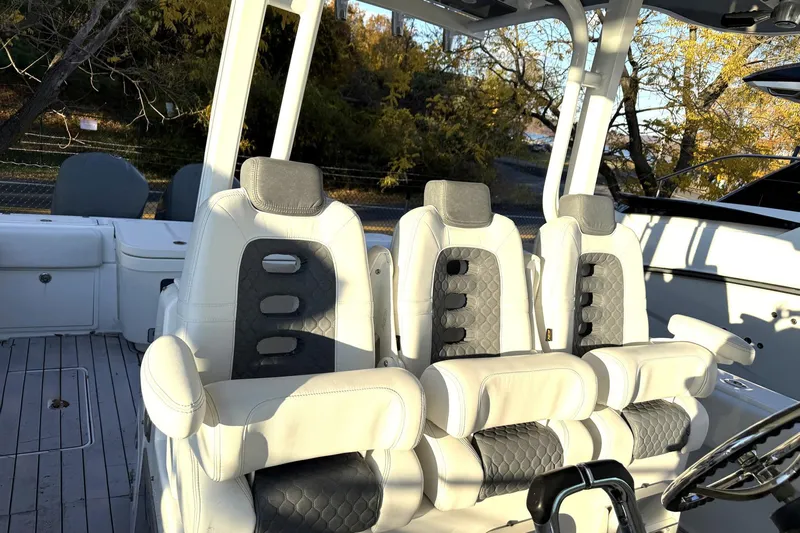 Fansea Pantz Yacht Photos Pics 2019 HCB 39 Speciale boat interior with luxurious seating and modern design.