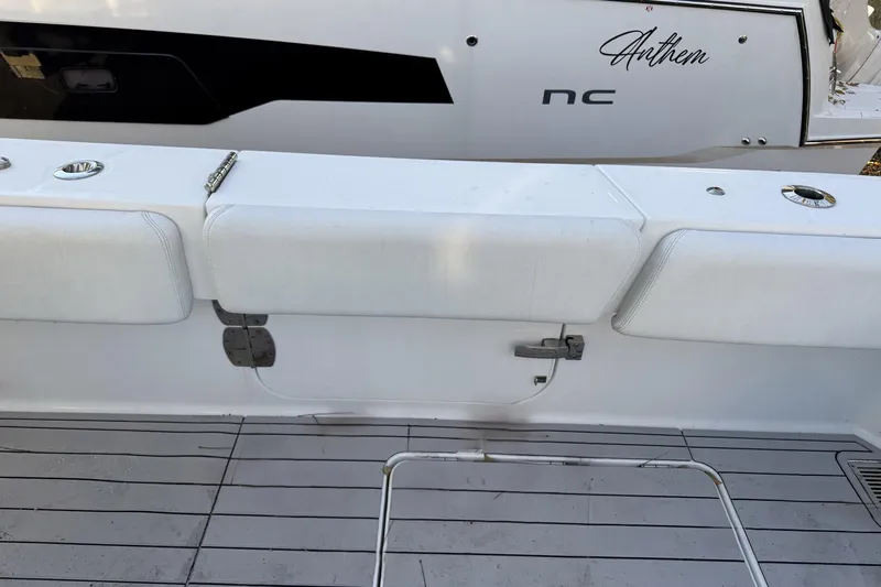 Fansea Pantz Yacht Photos Pics 2019 HCB 39 Speciale boat deck with white seating and sleek design.