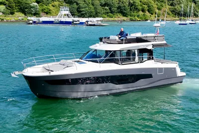 2024 Jeanneau Merry Fisher 1295 Flybridge