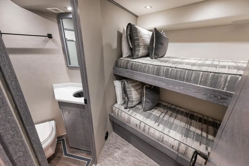 Lady Surfbum Yacht Photos Pics 