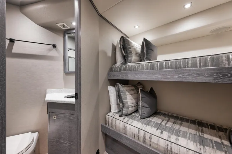 Lady Surfbum Yacht Photos Pics 