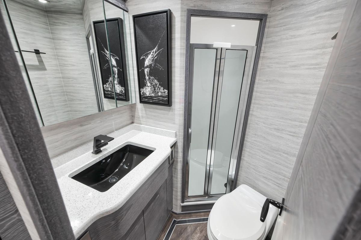 2024 Viking 72 