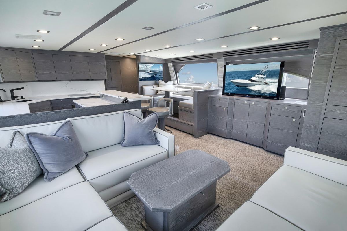 2024 Viking 72 