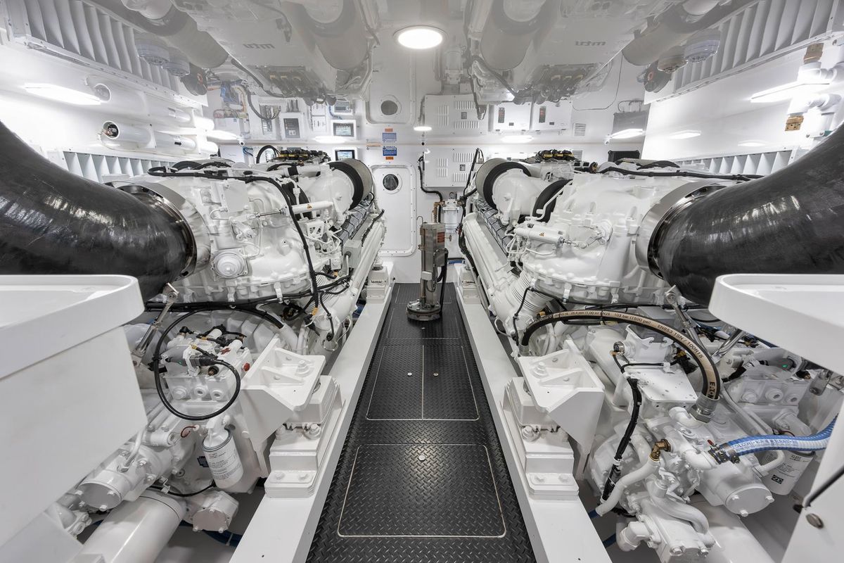 2024 Viking 72 