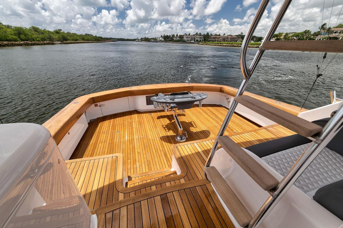 2024 Viking 72 
