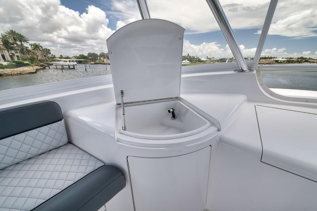 2024 Viking 72 