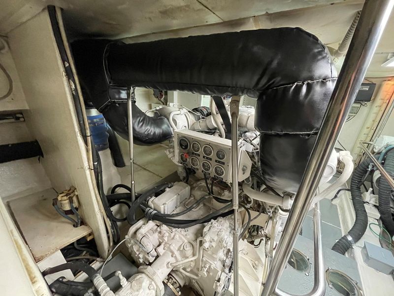 1999 Ferretti Yachts 80