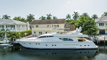 1999 80' Ferretti Yachts-80 Fort Lauderdale, FL, US