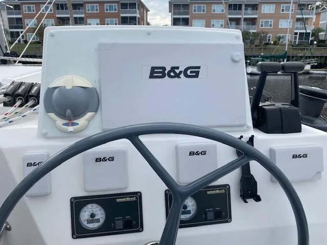 Serenity Yacht Photos Pics Helm station