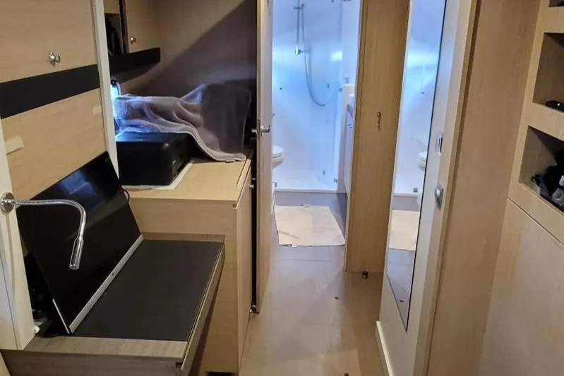 Serenity Yacht Photos Pics owner's suite