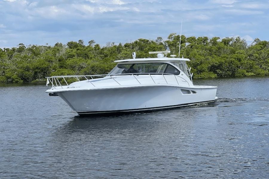 2009 Tiara Yachts 3900 Open