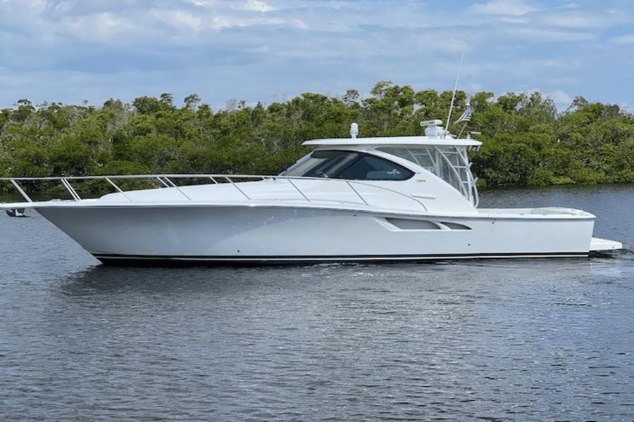 2009 Tiara Yachts 3900 Open