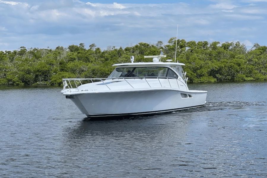 2009 Tiara Yachts 3900 Open