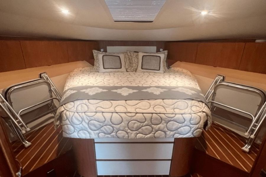 2009 Tiara Yachts 3900 Open