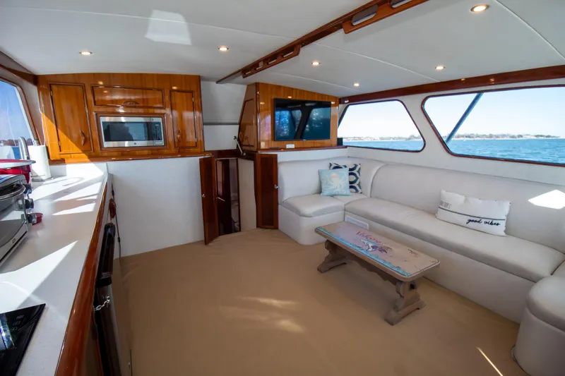 Mahalo Yacht Photos Pics 