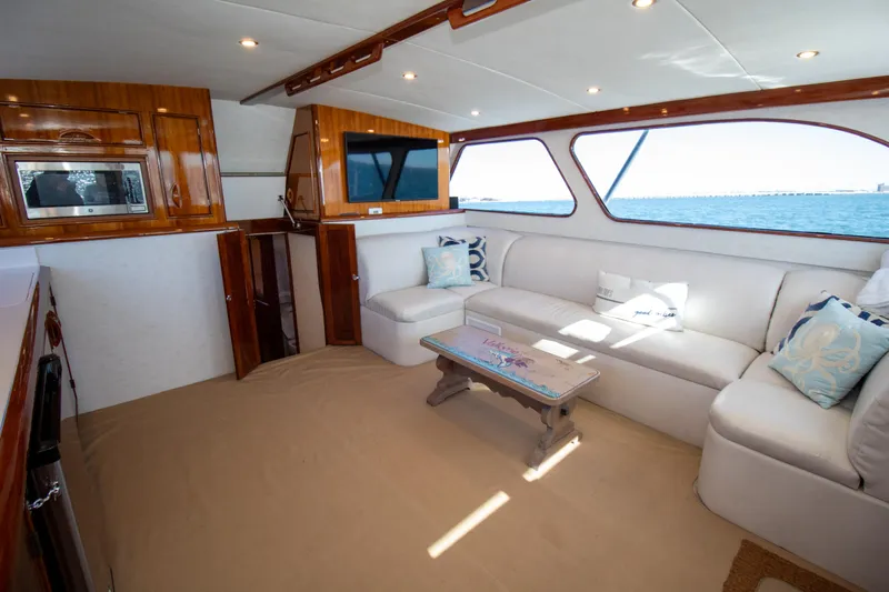 Mahalo Yacht Photos Pics 