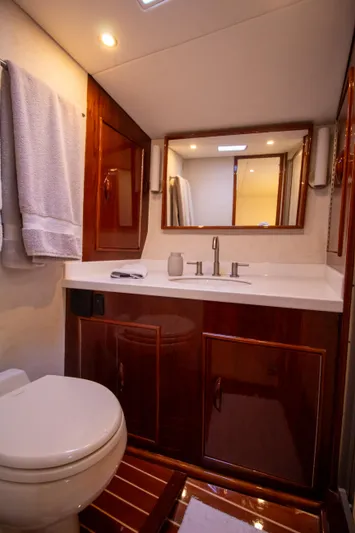 Mahalo Yacht Photos Pics 