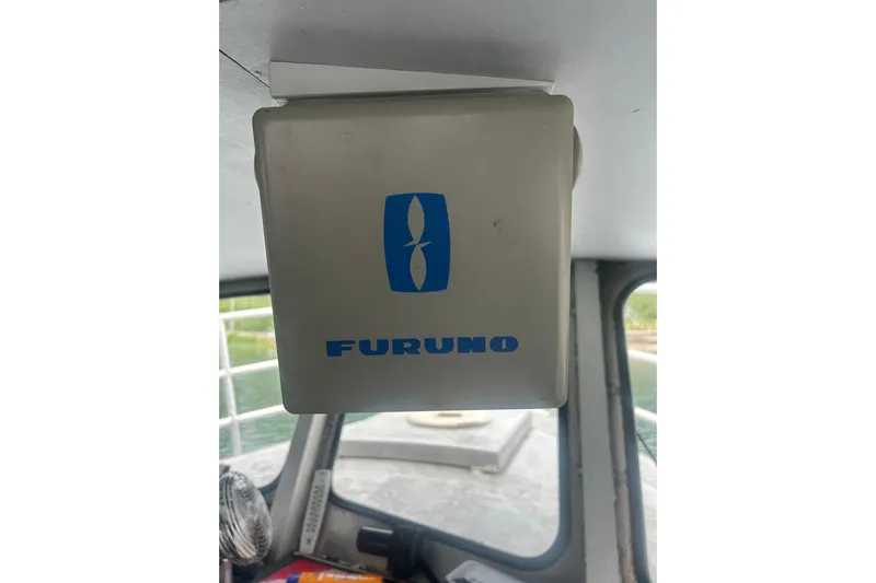 Gig Yacht Photos Pics Furuno equipment inside 1994 Svendsen Marine Works SMW 38 boat cabin.