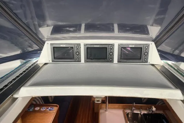 G Force Yacht Photos Pics Interior view of 2004 J Boats J/133 yacht with navigation instruments.