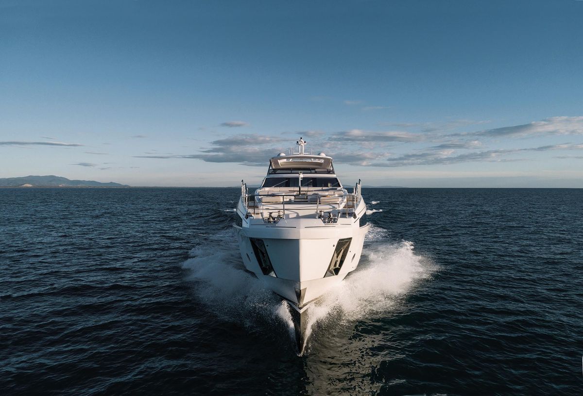 2019 Azimut 104 