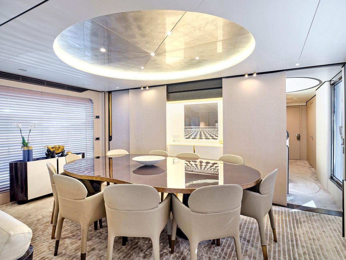 2019 Azimut 104 