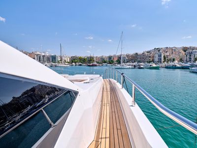 Yacht