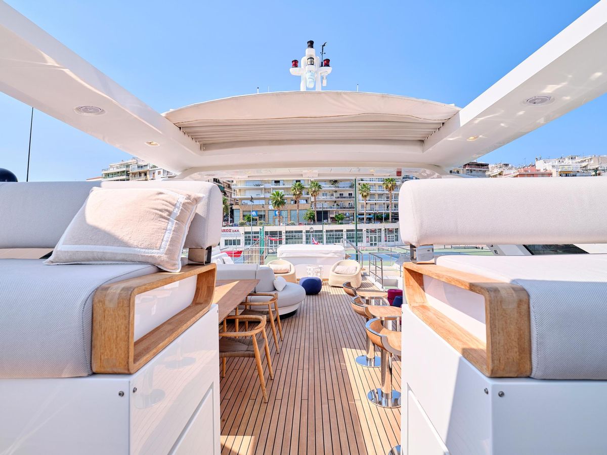 2019 Azimut 104 
