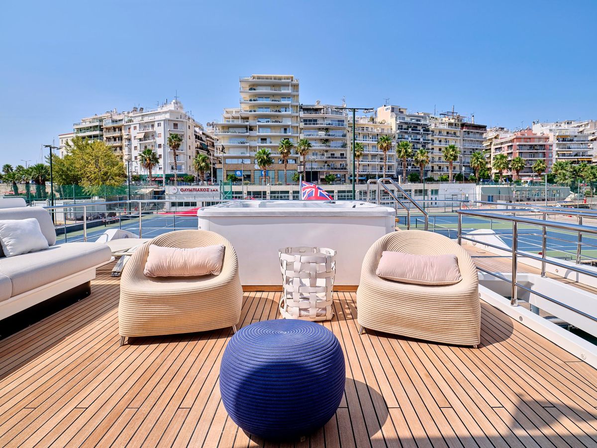 2019 Azimut 104 