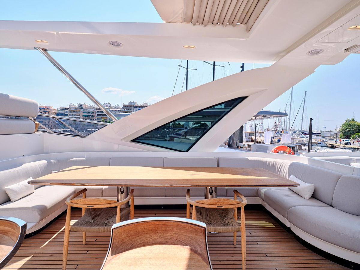 2019 Azimut 104 