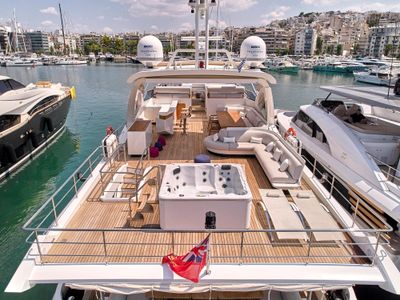 Yacht