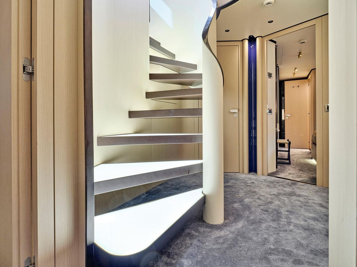 2019 Azimut 104 