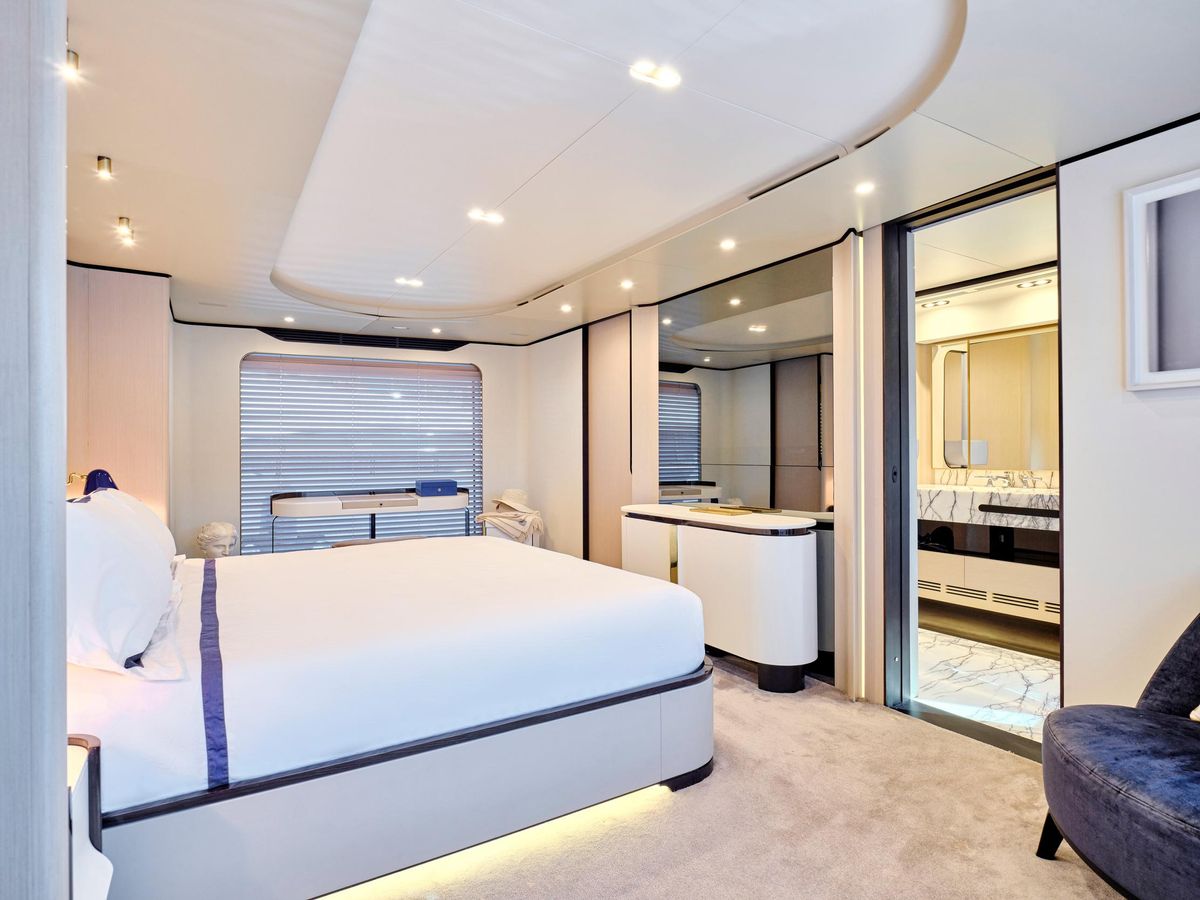 2019 Azimut 104 
