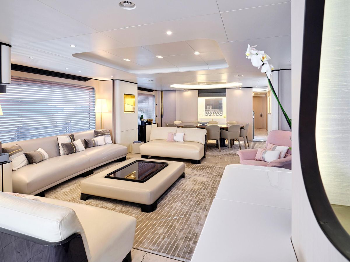 2019 Azimut 104 