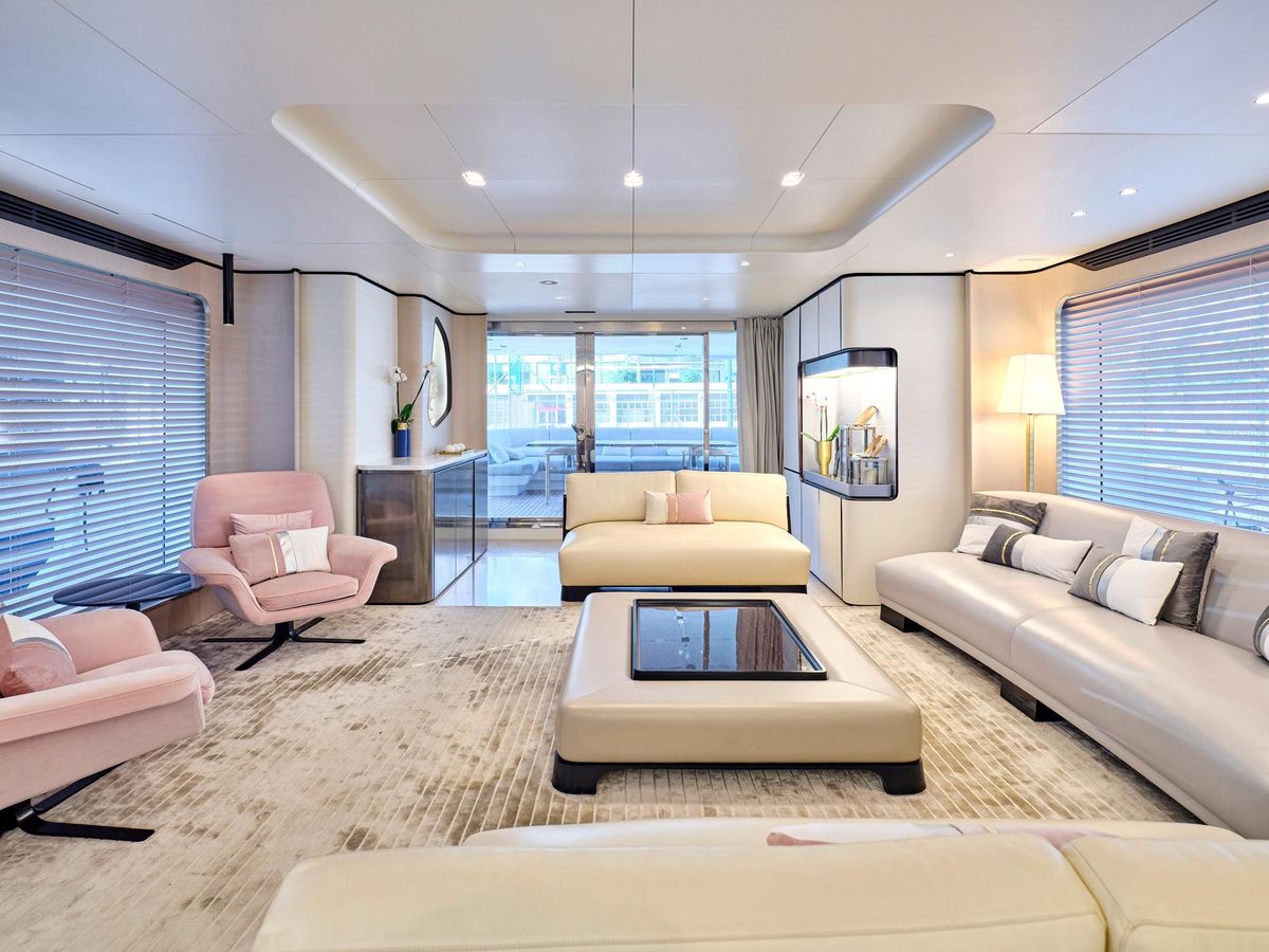 2019 Azimut 104 
