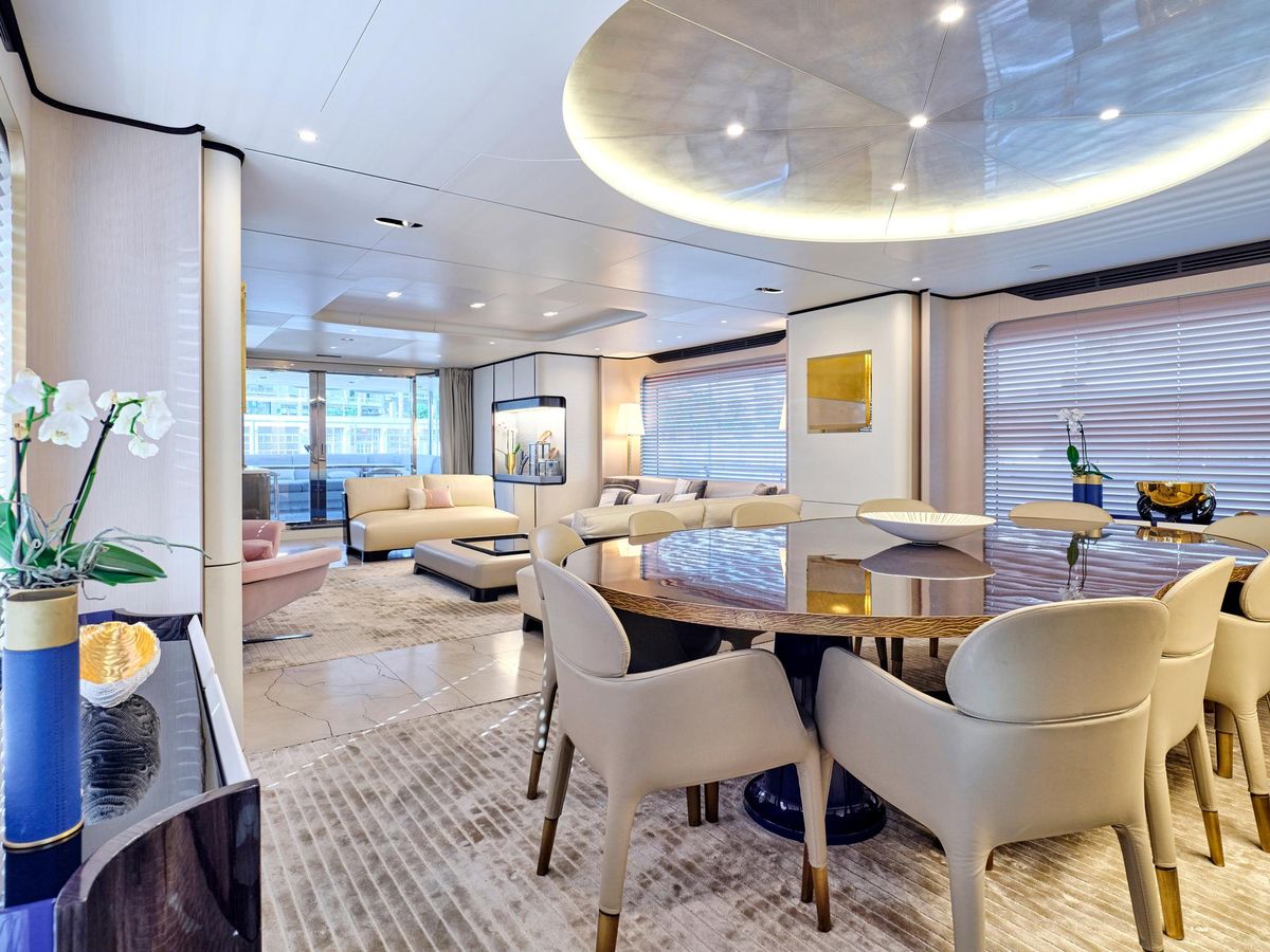 2019 Azimut 104 