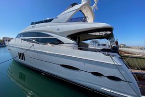 2011 Princess 72