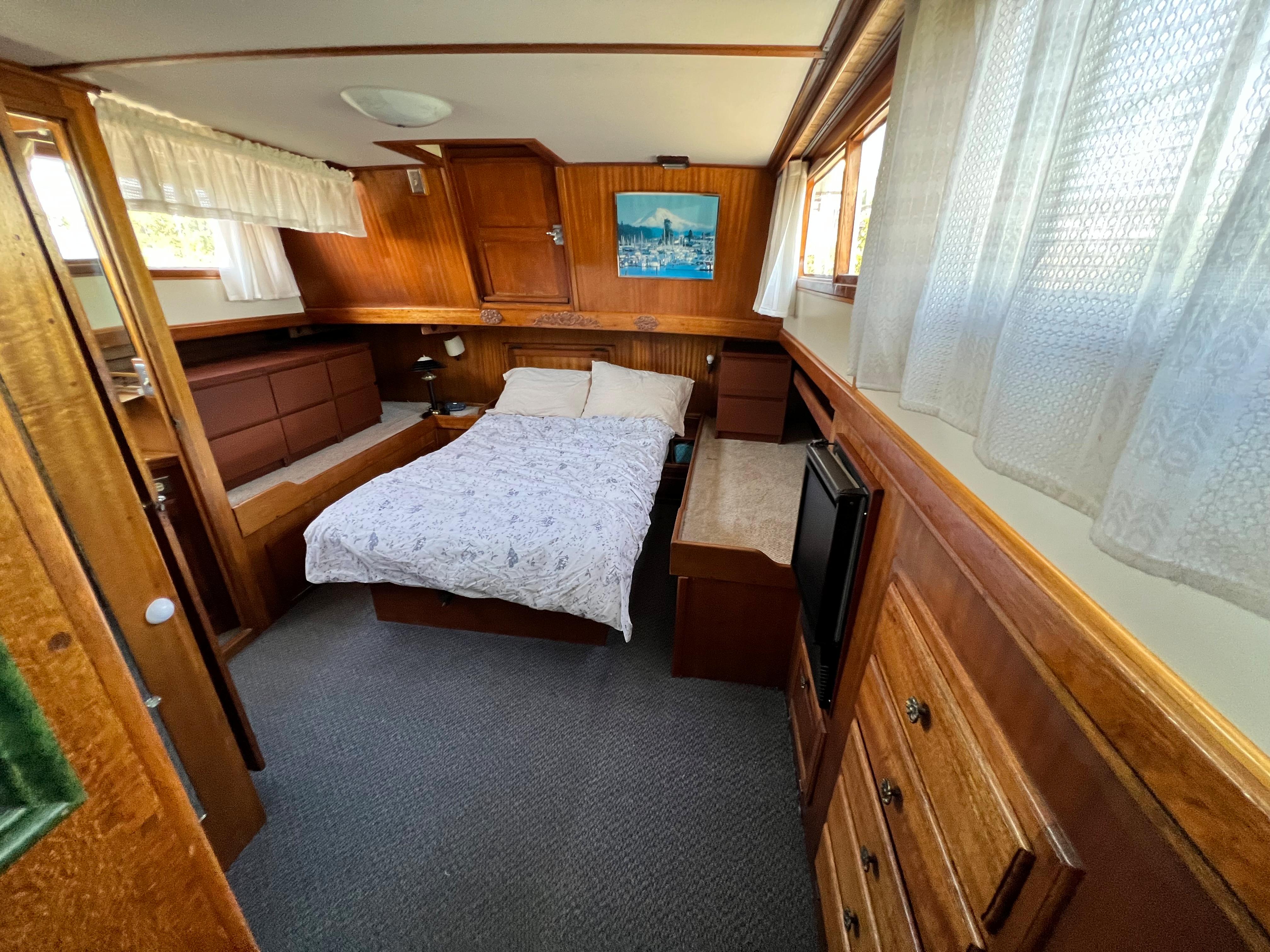 1976 Californian 38 Motor Yacht Flybridge for sale - YachtWorld