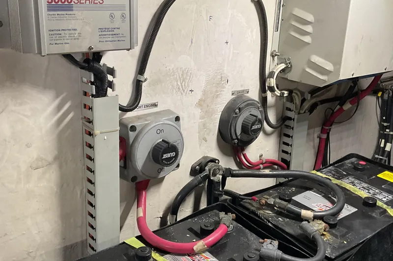  Yacht Photos Pics Electrical system of a 2000 Carver 530 Voyager Pilothouse with battery switches and wiring.