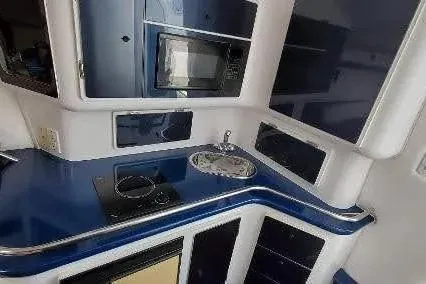 Yacht Photos Pics 2000 Donzi Daytona 45 yacht interior with modern kitchen amenities.