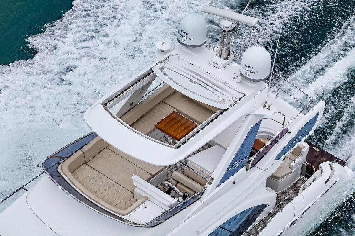 2017 Azimut 54 