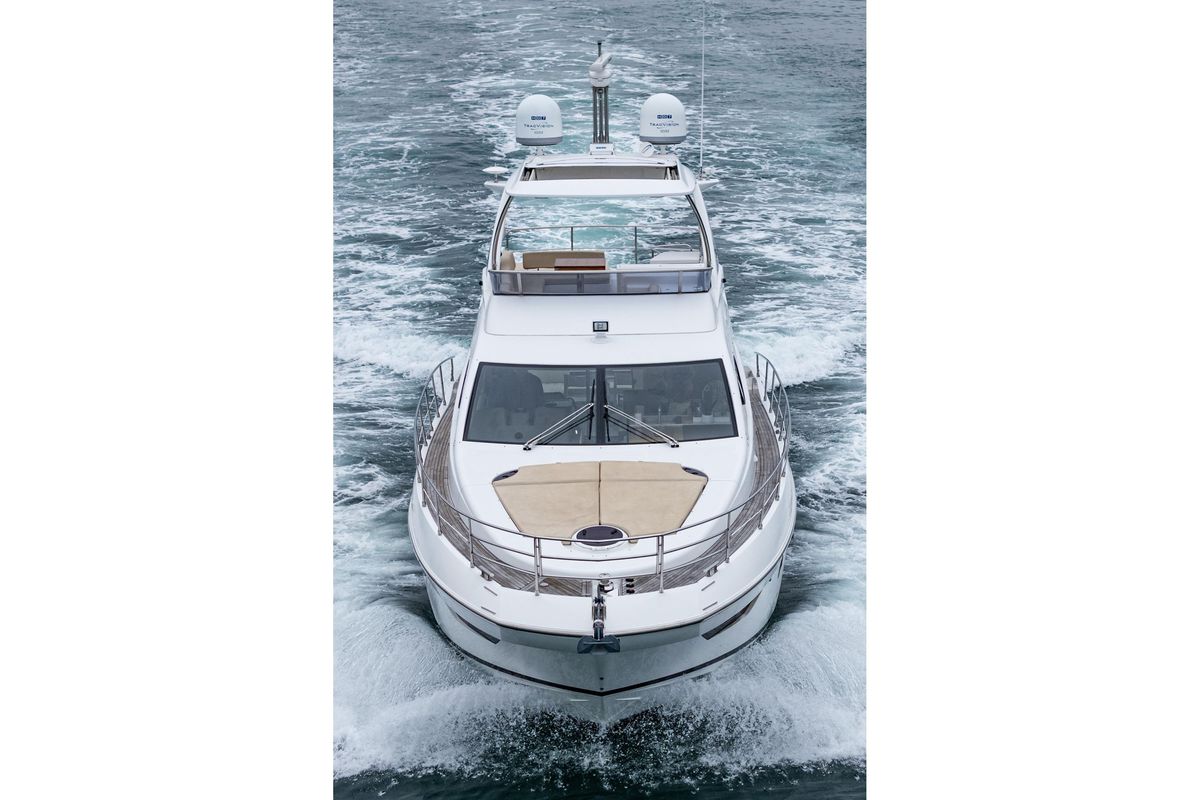 2017 Azimut 54 