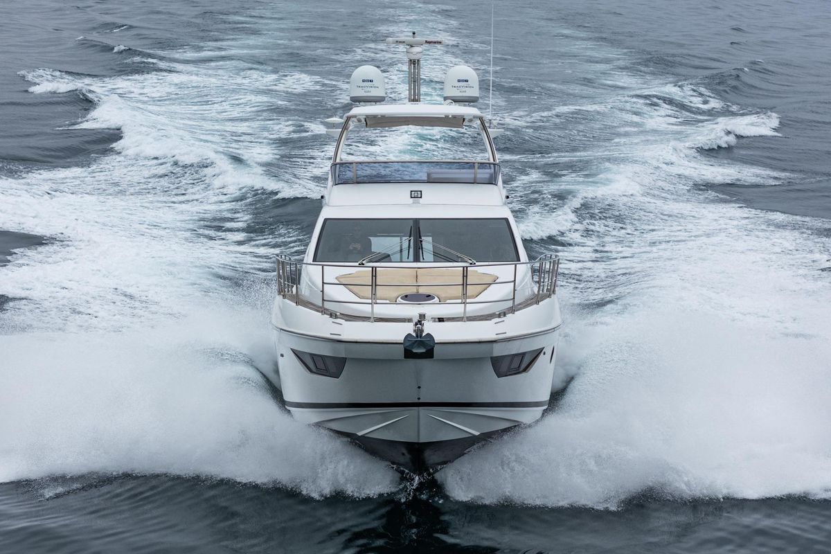 2017 Azimut 54 