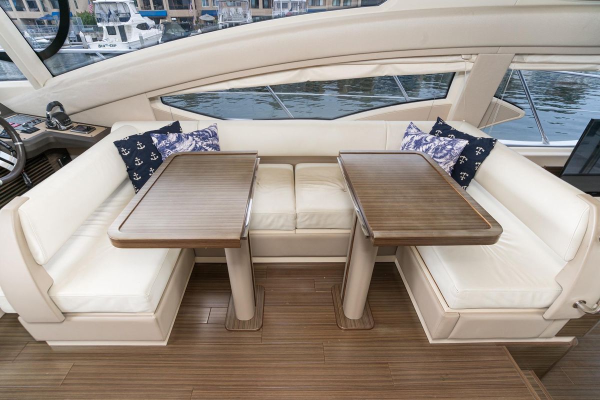 2017 Azimut 54 